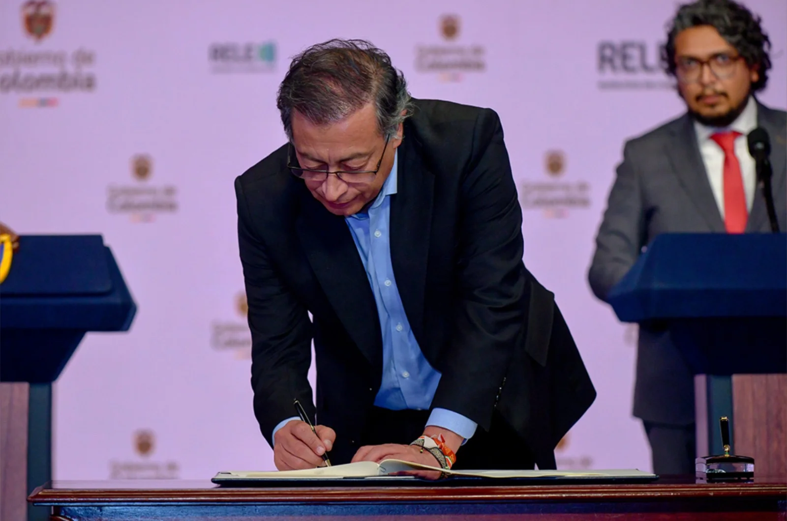 Gobierno nacional firmó Directiva Presidencial para fortalecer la libertad de expresión y la libertad de prensa