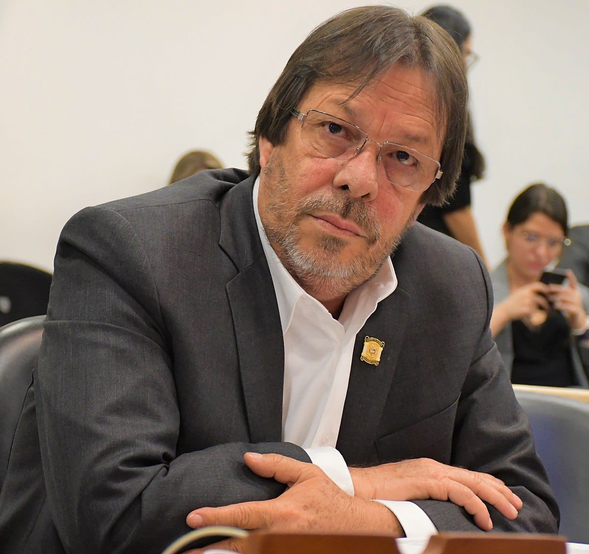 Asume nuevo presidente del CNE en medio de la expectativa por investigación contra Petro